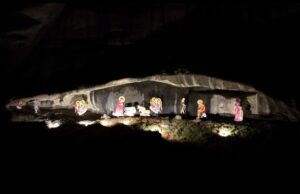 Εντυπωσιάζει η φάτνη στους Βράχους των Μετεώρων