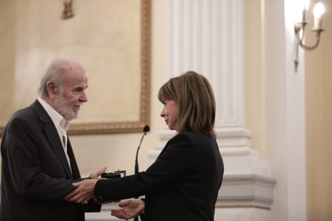 Υστατο Χαίρε στον ποιητή Μιχάλη Γκανά