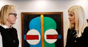 Η Πρόεδρος της Βουλής των Αντιπροσώπων δέχθηκε την Πρέσβειρα των Η.Π.Α.