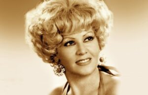 Πέθανε η θρυλική τραγουδίστρια Καίτη Γκρέυ