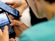 Πώς μπορεί να επηρεάσει τους ανηλίκους η υπερβολική χρήση της τεχνολογίας;