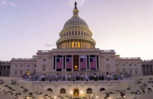 Ο Τραμπ επιστρέφει στον Λευκό Οίκο