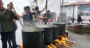 Αναβιώνει το έθιμο του «κουρμπανιού» στο Καλαμπάκι ανήμερα του Αγίου Αθανασίου