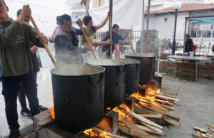 Αναβιώνει το έθιμο του «κουρμπανιού» στο Καλαμπάκι ανήμερα του Αγίου Αθανασίου