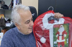 Ο Θεσσαλονικιός ράφτης του …Αϊ Βασίλη για πάνω απο 35 χρόνια