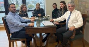 Συνάντηση του Γ.Γ. ΕΟΤ με την Ένωση Ξενοδόχων Σαντορίνης