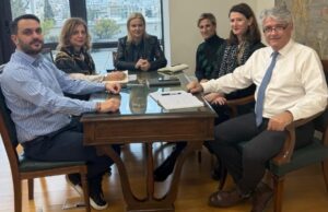 Συνάντηση του Γ.Γ. ΕΟΤ με την Ένωση Ξενοδόχων Σαντορίνης