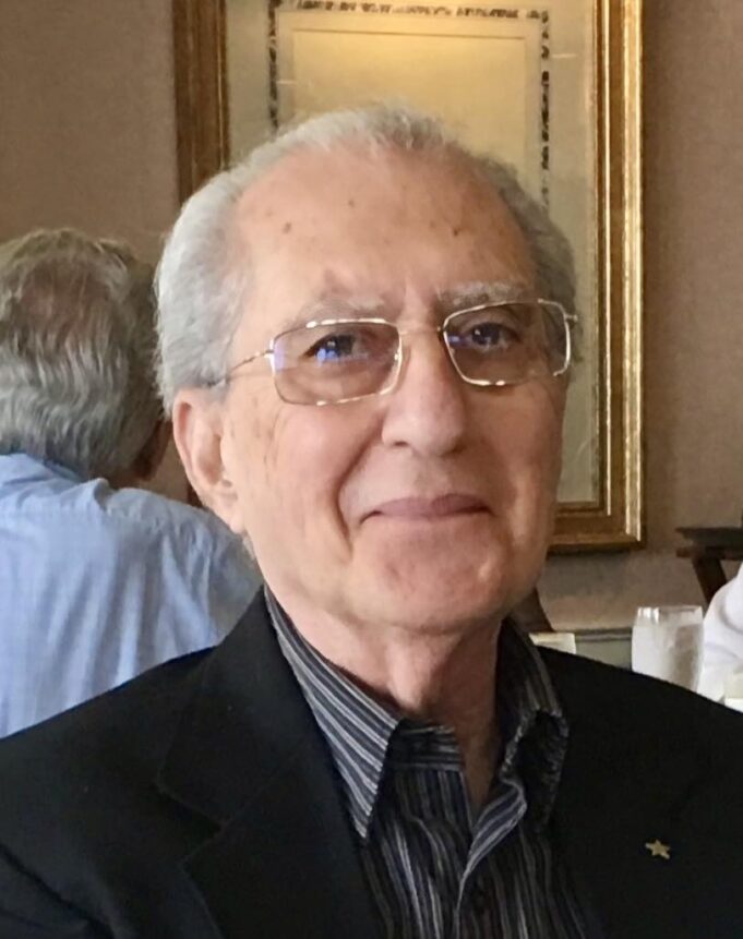 Emmanuel Nicolakis, 94, Is Mourned