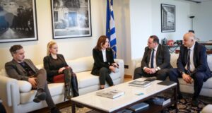 Tourism Min Kefalogianni meets with Cyprus’ Koumis to discuss bilateral cooperation
