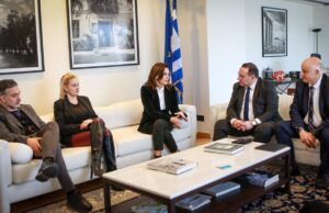 Tourism Min Kefalogianni meets with Cyprus’ Koumis to discuss bilateral cooperation