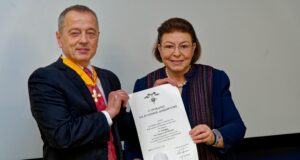 Με τον Ταξιάρχη του Τάγματος του Φοίνικα τιμήθηκε ο Μάθιου Μπογδάνος