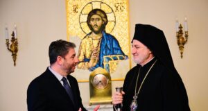 Συνάντηση Νίκου Ανδρουλάκη με τον Αρχιεπίσκοπο Αμερικής
