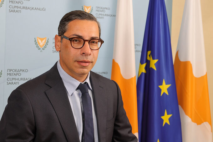 Στην Αθήνα για την Τριμερή Συνάντηση Ελλάδος-Κύπρου-Ισραήλ ο Κ. Κόμπος
