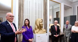 Δεξίωση προς τιμήν της υπουργού Σοφίας Ζαχαράκη από τον Πρέσβη Ευάγγελο Σέκερη