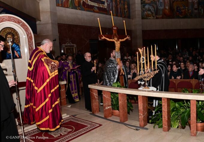 Η Ακολουθία των Αγίων Παθών στον Άγιο Νικόλαο του Φλάσινγκ