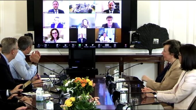 Κυρ. Μητσοτάκης σε Έλληνες γιατρούς στις ΗΠΑ: Φέρνουμε διάταξη που αναγνωρίζει αυτόματα ειδικότητα και εξειδίκευση