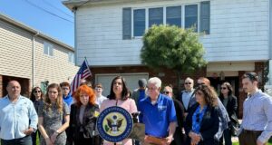 Malliotakis, Local Leaders Call for Tour Helicopters to Be Reined In