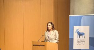 Όλγα Κεφαλογιάννη: Η Σαντορίνη επιστρέφει στην κανονικότητα
