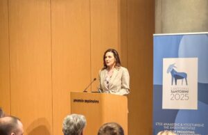 Όλγα Κεφαλογιάννη: Η Σαντορίνη επιστρέφει στην κανονικότητα