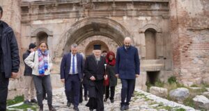 Η πρώτη επίσκεψη του νέου Πάπα θα γίνει στη Νίκαια, δηλώνει Ρωμαιοκαθολικός Επίσκοπος