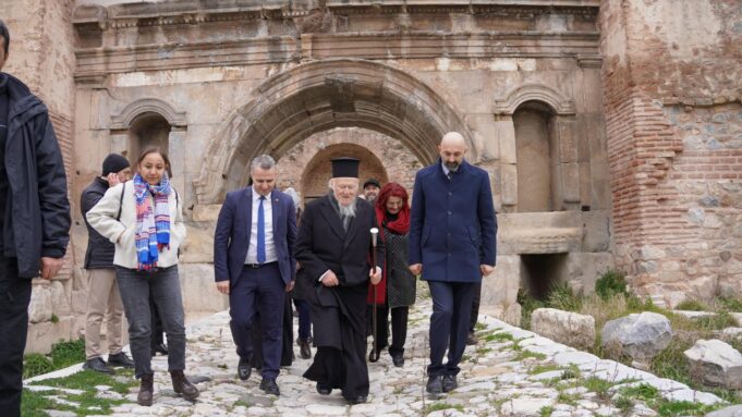 Η πρώτη επίσκεψη του νέου Πάπα θα γίνει στη Νίκαια, δηλώνει Ρωμαιοκαθολικός Επίσκοπος