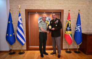 Στην Ελλάδα ο διοικητής Δυνάμεων του Στρατού των ΗΠΑ, Άντριου Πόππας