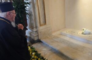 Ecumenical Patriarch Bartholomew visits the tomb of the late Pope Francis