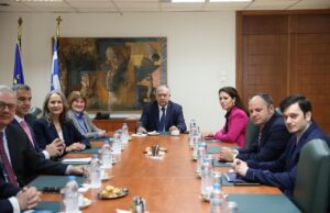 Theodorikakos meets with delegation from the US International Development Finance Corporation