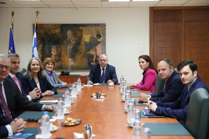 Theodorikakos meets with delegation from the US International Development Finance Corporation