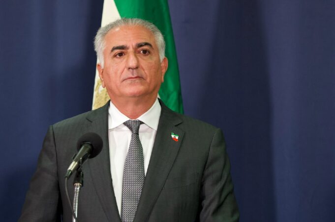 Ιράν: “Το τέλος του καθεστώτος πλησιάζει” εκτιμά ο Ρεζά Παχλαβί