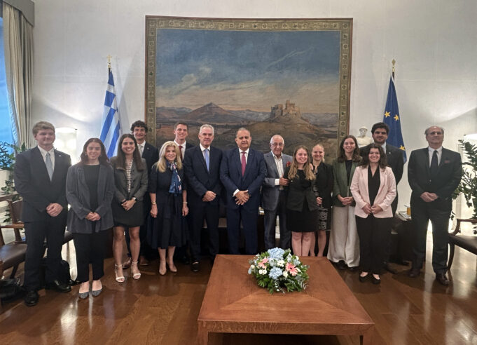 Συνάντηση Ν. Κακλαμάνη με ομογενείς φοιτητές προγράμματος του AHIF