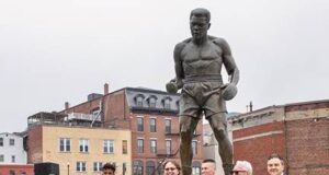 Philadelphia sculptor Zenos Frudakis honors the legacy of “The Greatest”