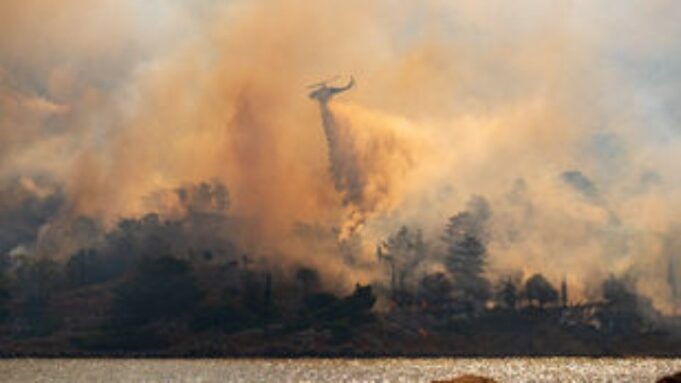 Οι πυρκαγιές απειλούν την ποιότητα των υδάτων έως και οκτώ χρόνια μετά