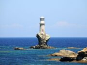 Η Άνδρος στα 24 μέρη με τους πιο εντυπωσιακούς φάρους του πλανήτη