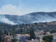 Ολονύχτια μάχη με τις φλόγες θα δώσουν οι πυροσβεστικές δυνάμεις στη Χίο