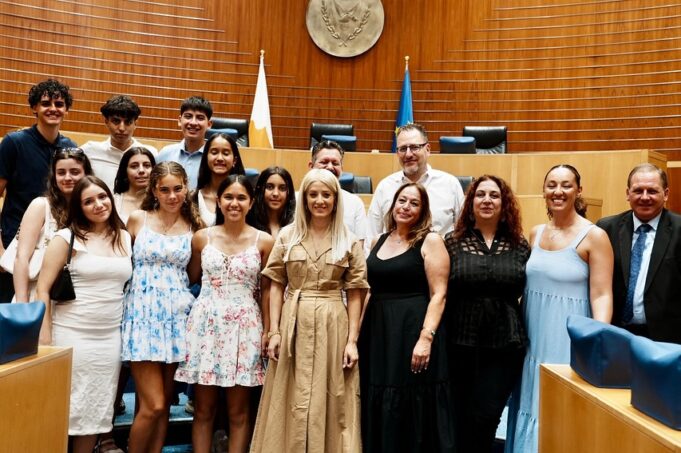 Στη Βουλή των Αντιπροσώπων Κυπριόπουλα από ΗΠΑ – Καναδά