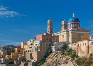 Η Κρήτη και η Σύρος στους πιο αξιόλογους προορισμούς για το 2026