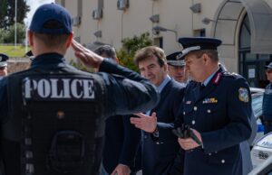 M. Χρυσοχοΐδης: Θα συλλαμβάνεται όποιος επιχειρεί να εμποδίσει πολίτες τρίτων χωρών να εισέλθουν νόμιμα στη χώρα