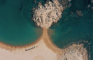 To Μαγγανάρι της Ίου η ομορφότερη ελληνική παραλία για τους Ιταλούς