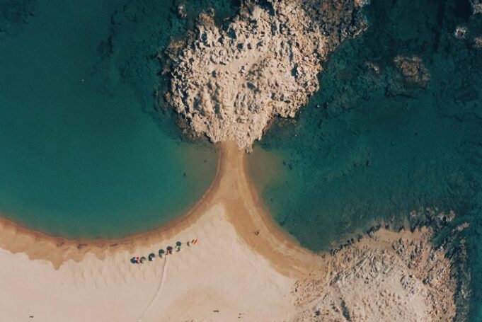 To Μαγγανάρι της Ίου η ομορφότερη ελληνική παραλία για τους Ιταλούς