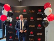 Ψήφο εμπιστοσύνης στη Σαντορίνη δίνουν οι Καναδοί ταξιδιώτες