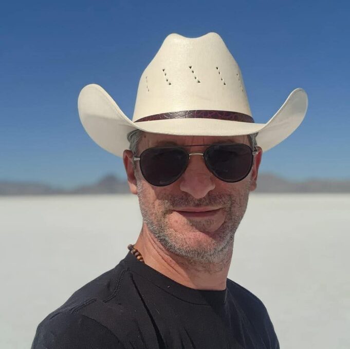 Δημήτρης Ψεύτογλου: Από τη Νέα Αγχίαλο στους δρόμους της Αμερικής με viral αναρτήσεις