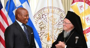 Αποσύρεται από την κούρσα των δημοτικών εκλογών ο Έρικ Άνταμς