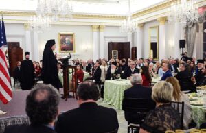 Ο Πατριάρχης Βαρθολομαίος προειδοποιεί για την άνοδο του εθνικισμού και καλεί σε διάλογο