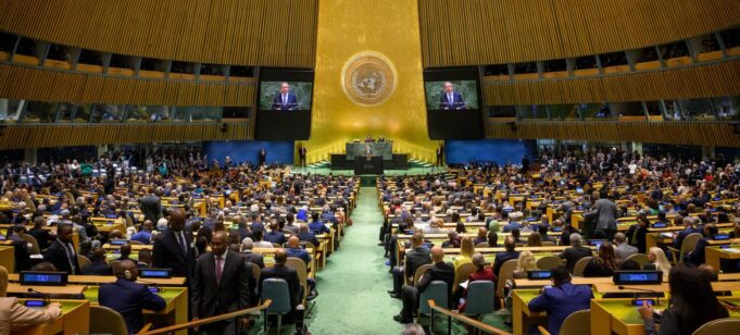 Γκουτέρες: “Πρέπει να γίνουν καθοριστικές επιλογές για την ειρήνη, τη δικαιοσύνη και τα ανθρώπινα δικαιώματα”