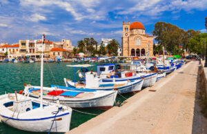 Greeks choose nearby islands, shorter getaways and last- minute bookings