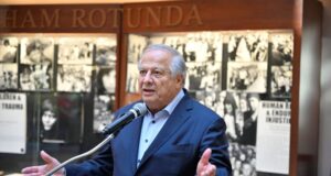 Φ. Κρίστοφερ: Η Κύπρος δεν αποτελεί πρόβλημα αλλά λύση για την Ευρώπη και τις ΗΠΑ