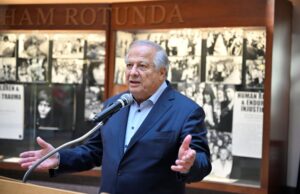Φ. Κρίστοφερ: Η Κύπρος δεν αποτελεί πρόβλημα αλλά λύση για την Ευρώπη και τις ΗΠΑ