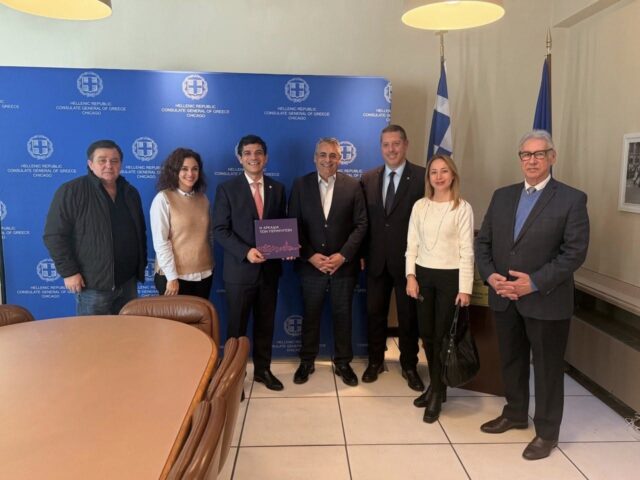 Mayor Tzioumis-Consul Gen Koubarakis1