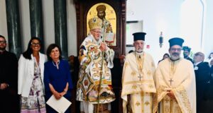 Πατριαρχική τιμή στον π. Αλέξανδρο Καρλούτσο και την κοινότητα των Χάμπτονς